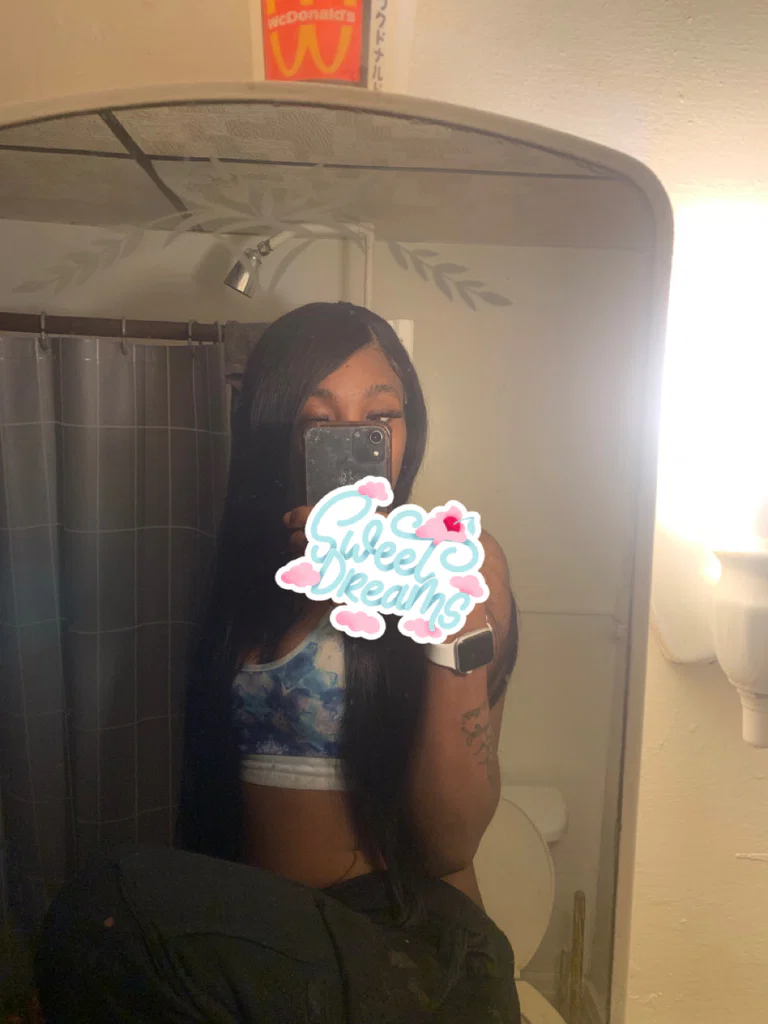 𝘛𝘴.𝘔𝘢𝘳𝘪𝘦🥂💦's avatar