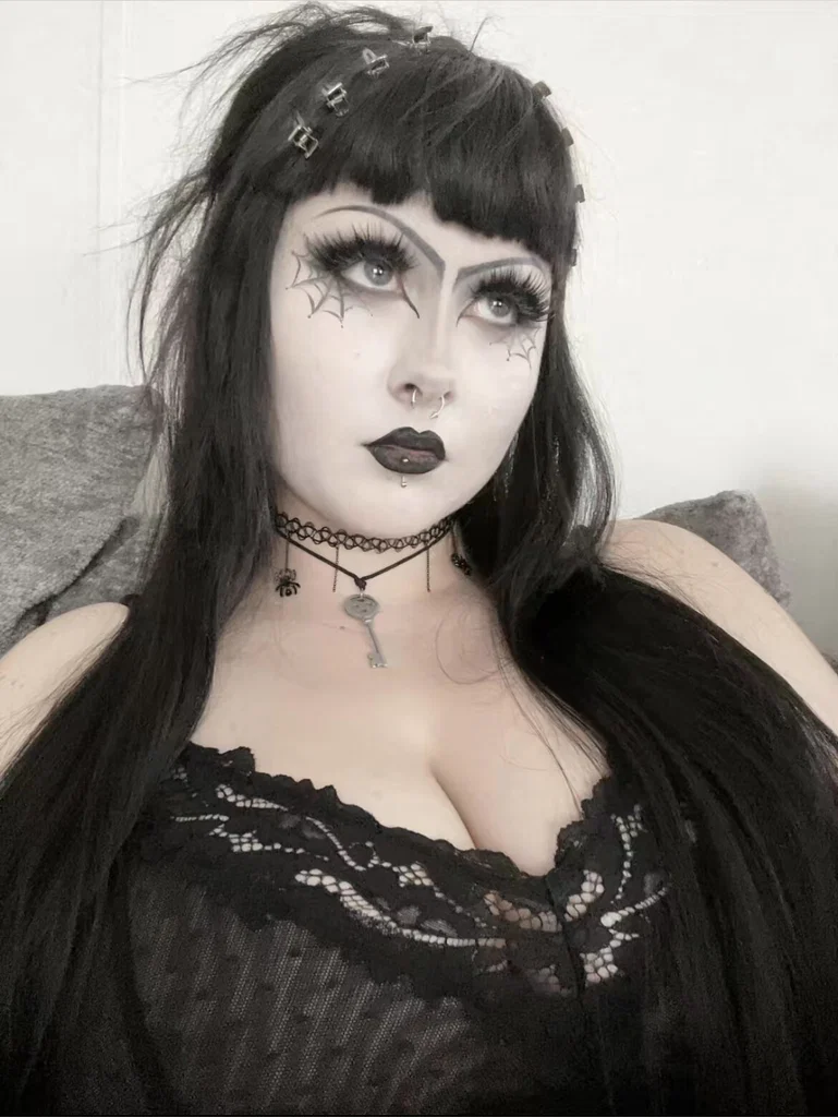 Deathly Pink's avatar