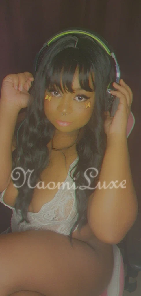 NaomiLuxe's avatar