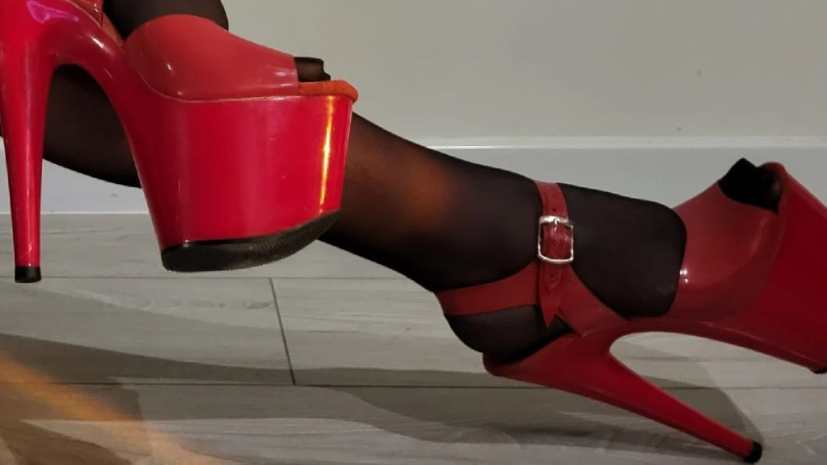 Lady Shibari profile banner