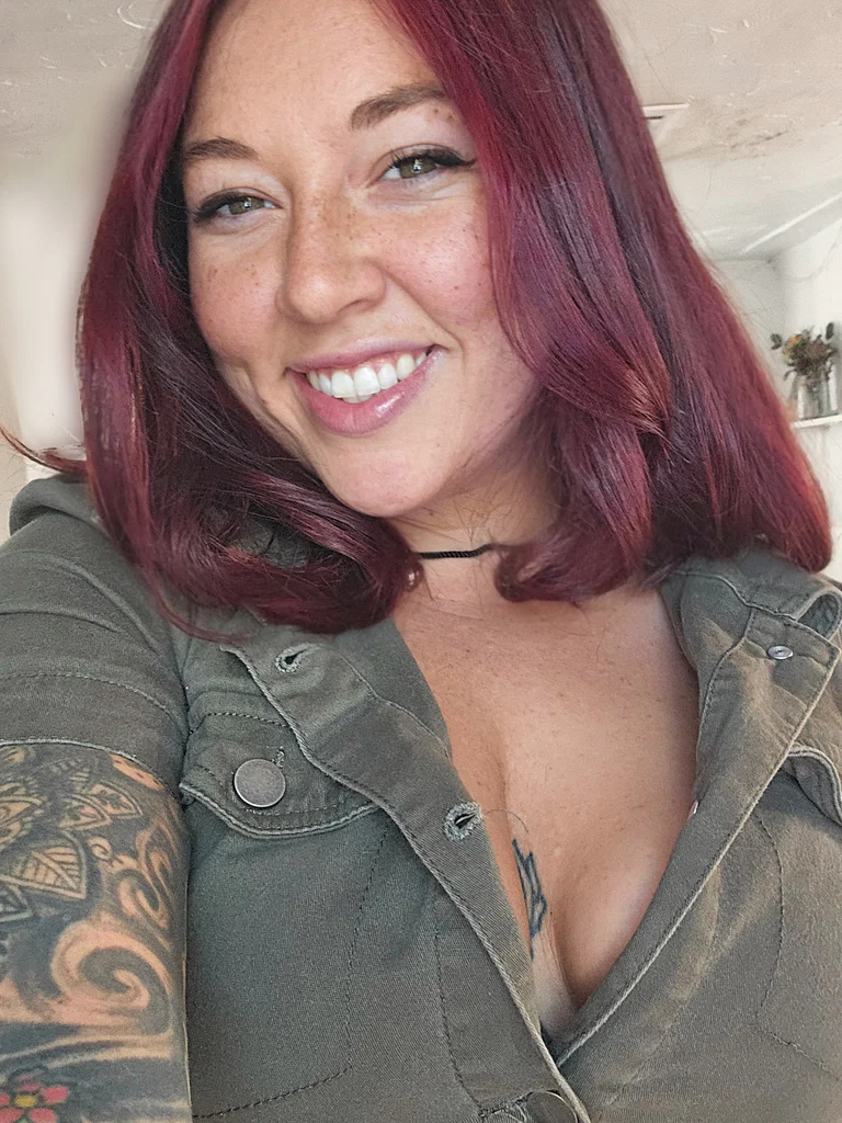 Sarah Jewel (jewelzz69)'s avatar