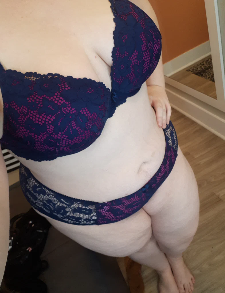 Sarah Rose's avatar