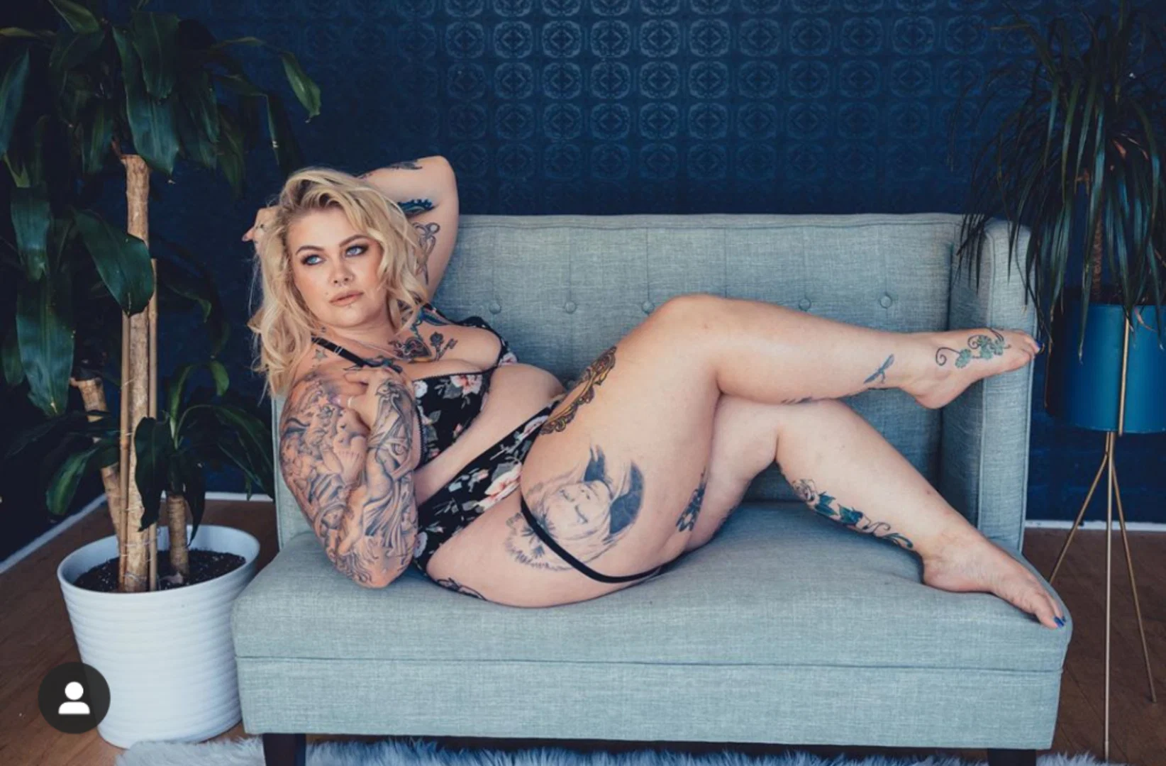 Elle profile banner