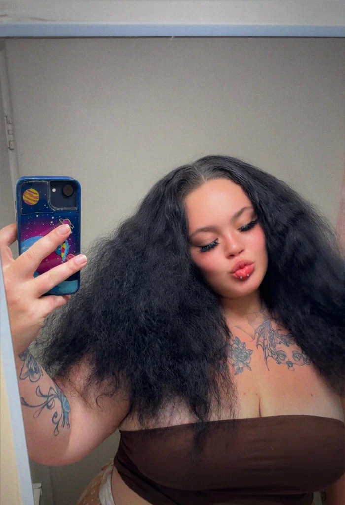 Mak Lynn's avatar