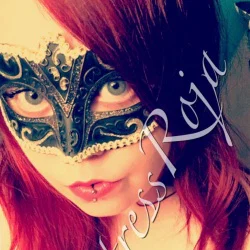 Mistress Roja's avatar
