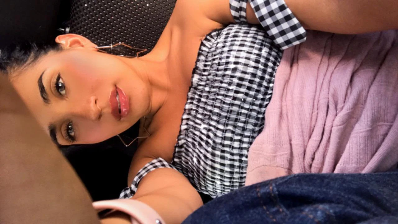Loren profile banner