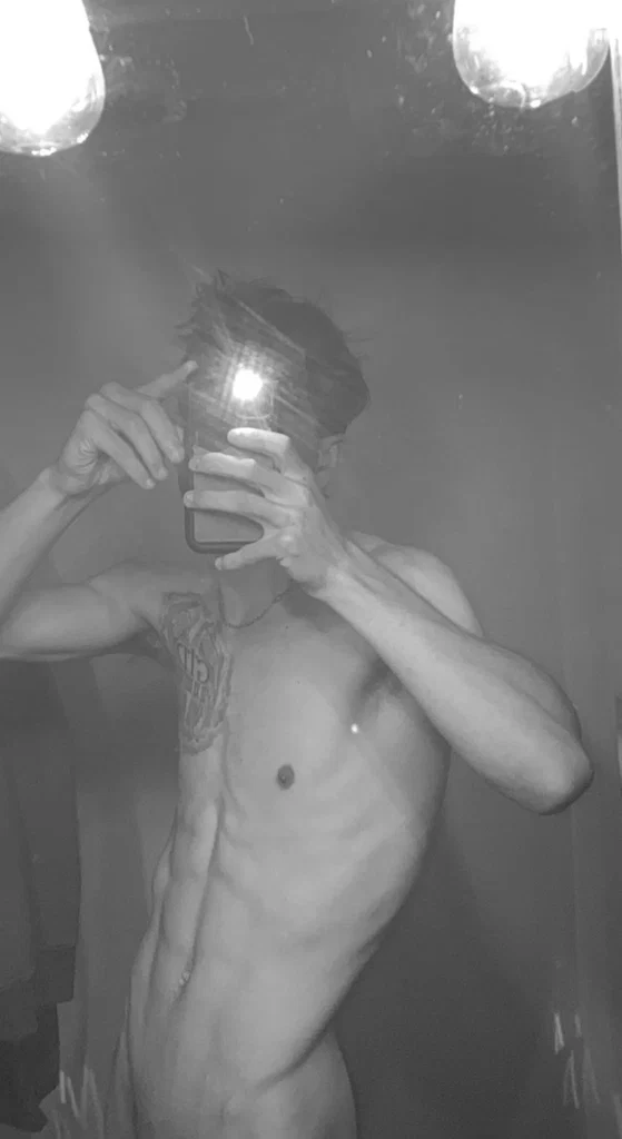 Skinny ;)'s avatar
