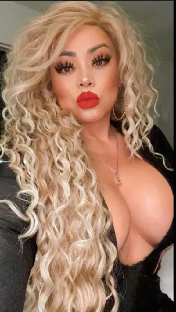 Queen_ YuliBeth's avatar