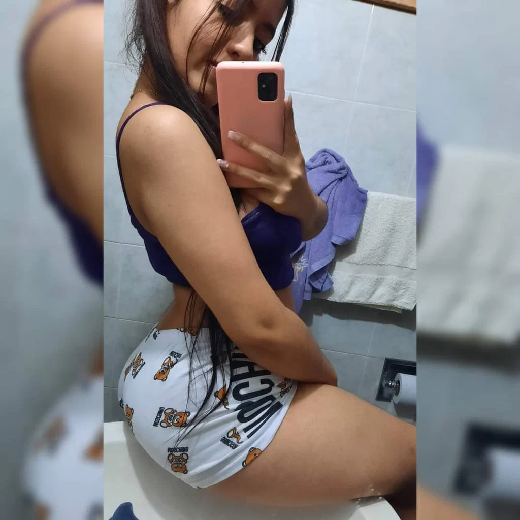 Elizabeth Lopez's avatar