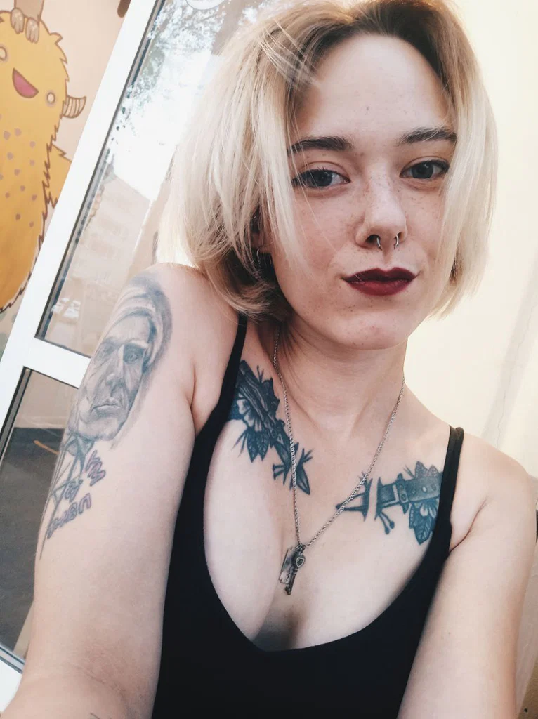 Sarah Rayhel's avatar