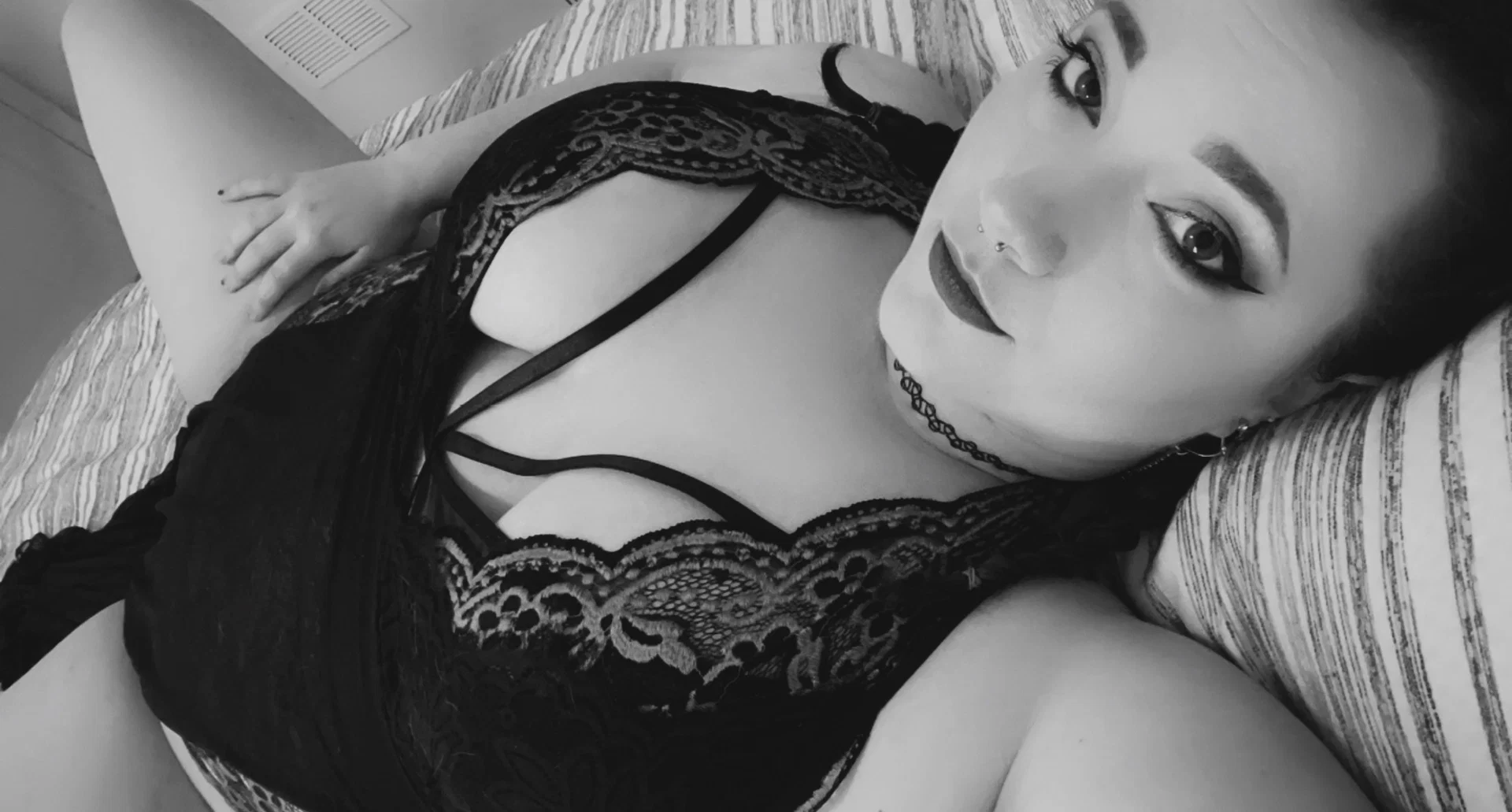 Nikki M. profile banner