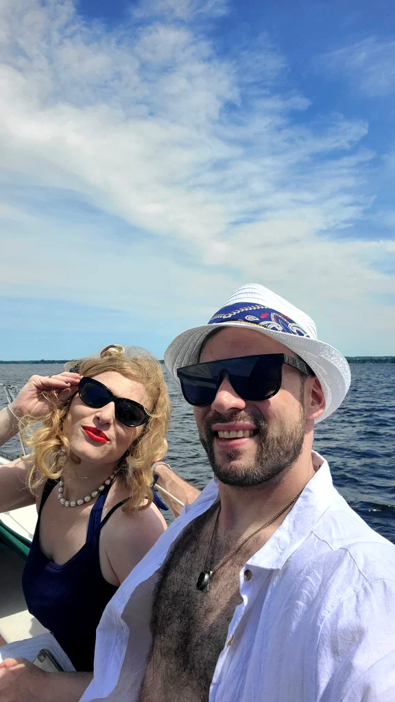 Happy Wife Happy Life's avatar