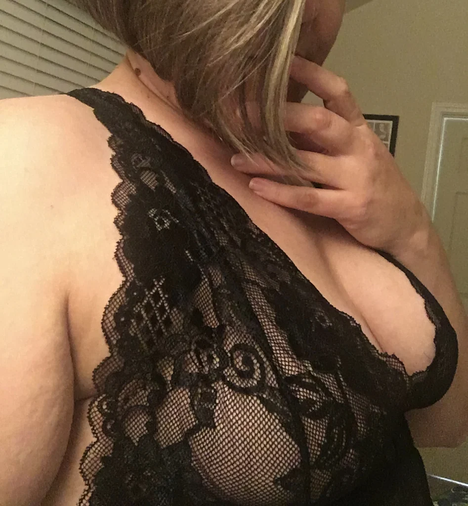 The Mom bod next door's avatar