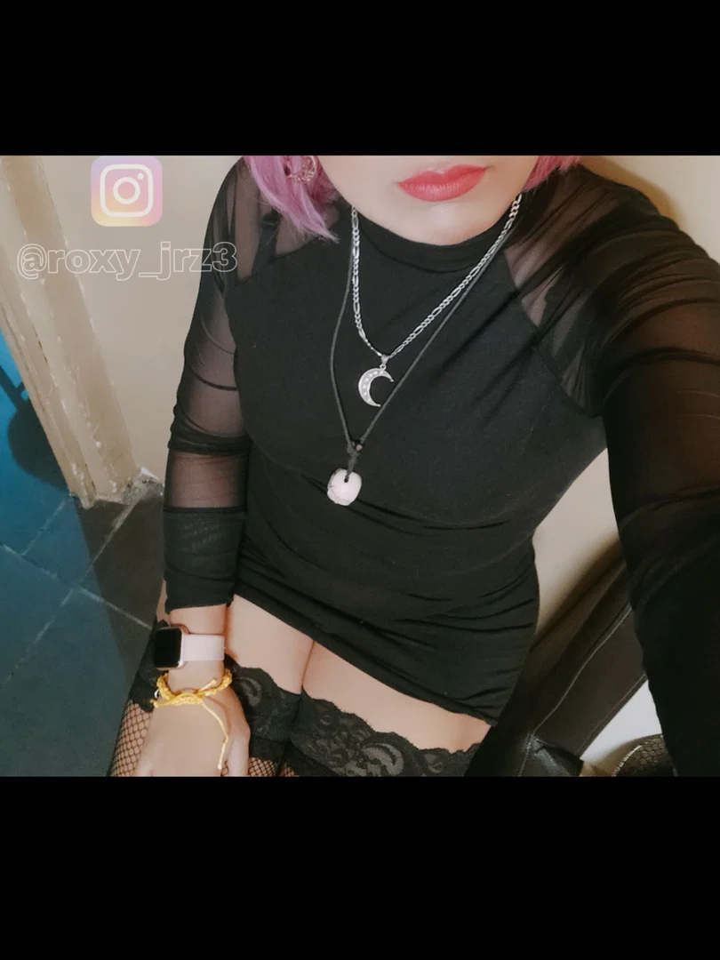 Roxy_Jrz profile banner