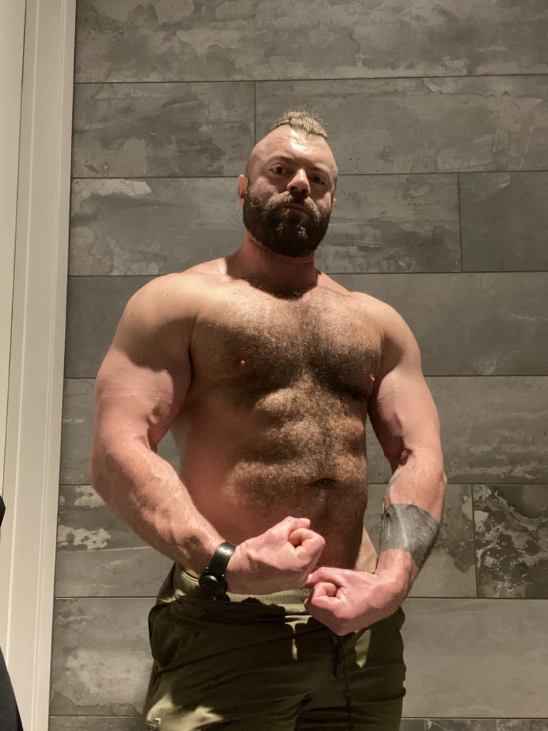 MindFoxxx Muscle's avatar