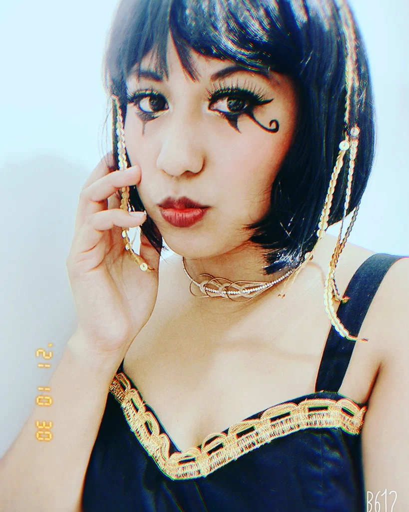 Honey Bunny's avatar
