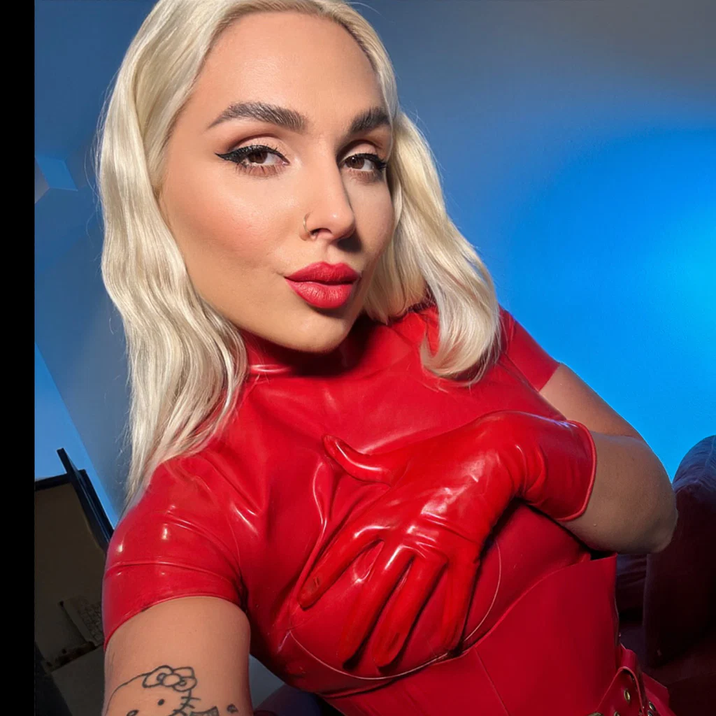 Katerina Piglet FREE's avatar