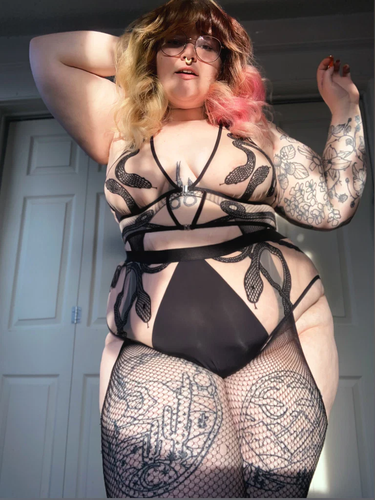 Willow Honey's avatar
