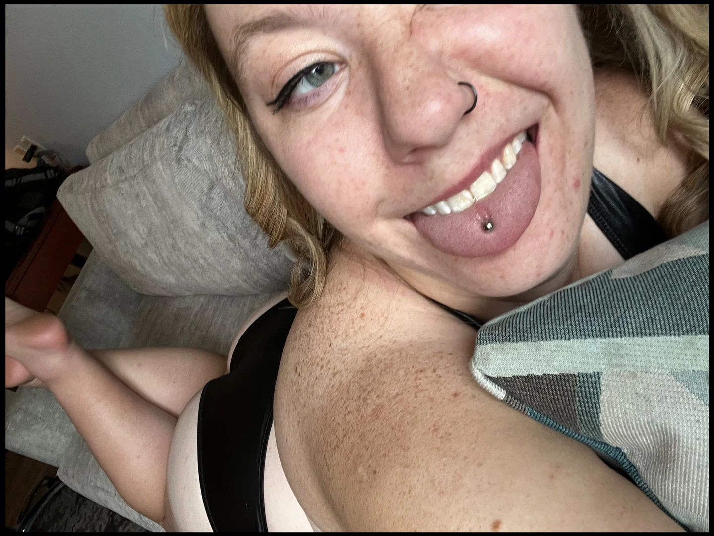 Dee Marie VIP profile banner