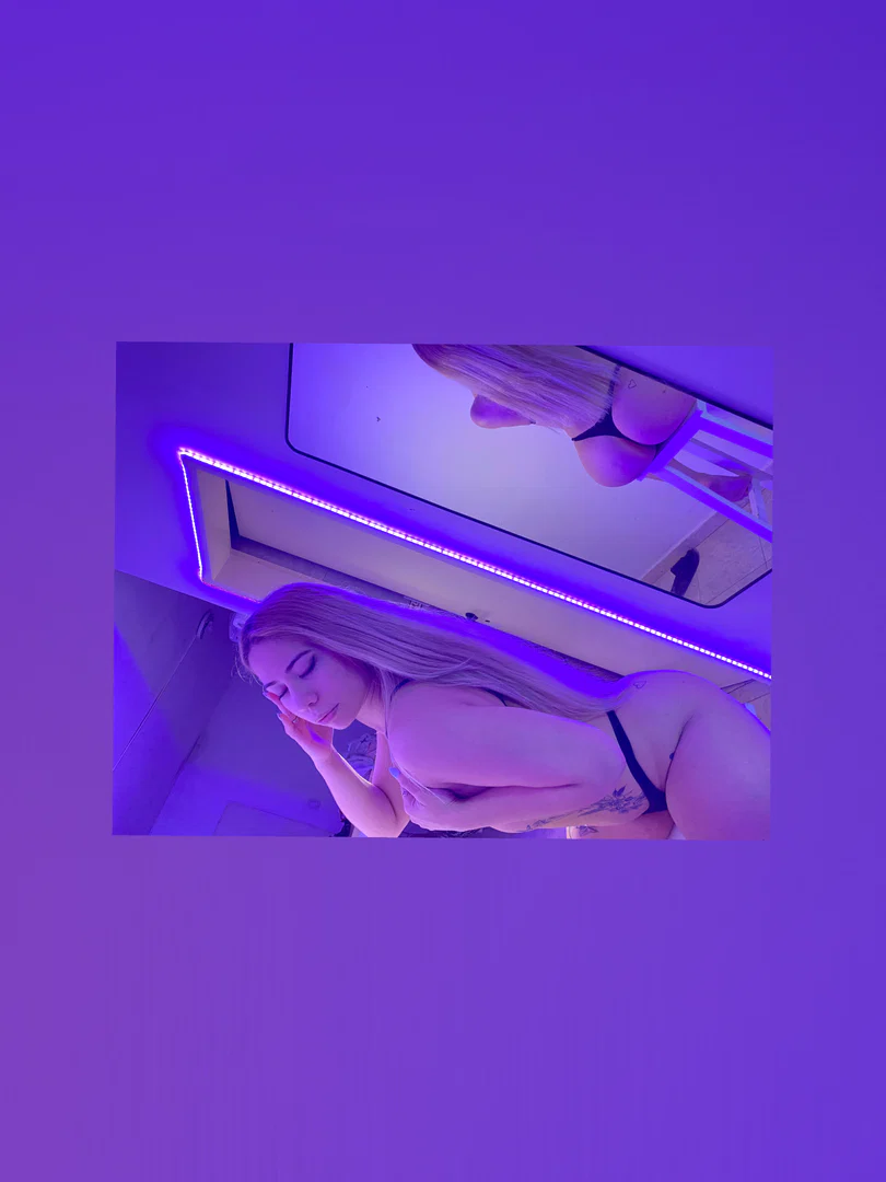 Luna var🔥 profile banner