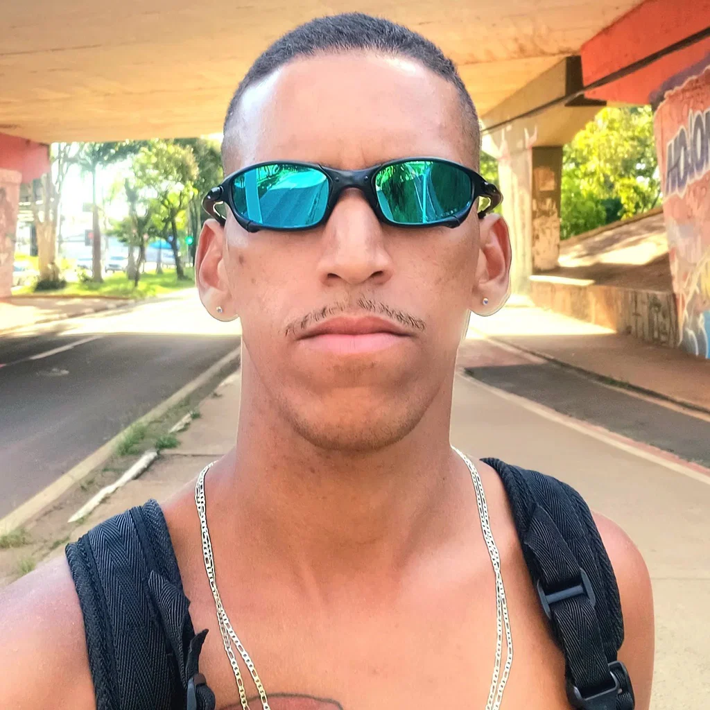 D' Lucas Pereira's avatar
