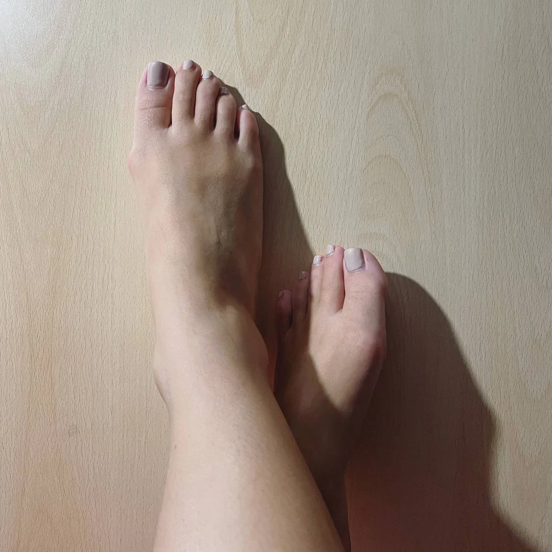 Only Feet profile banner