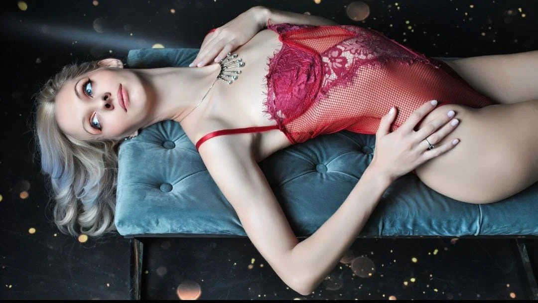 Deea profile banner
