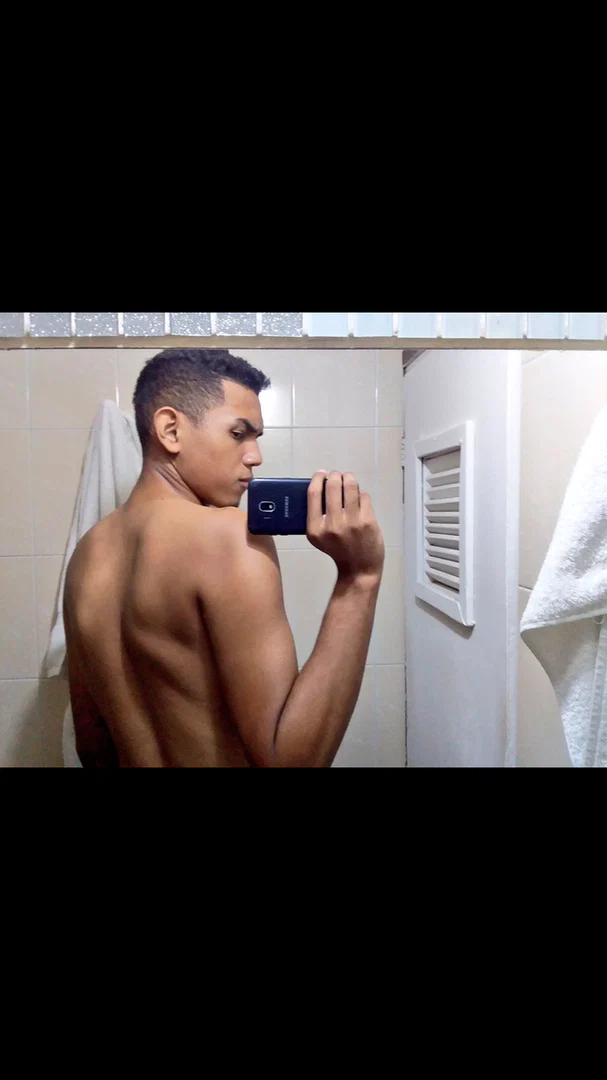Yoinerlara profile banner
