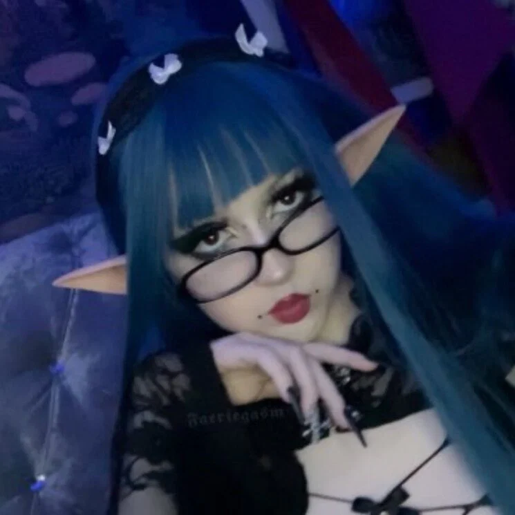 Princess Avilone ‹𝟹's avatar