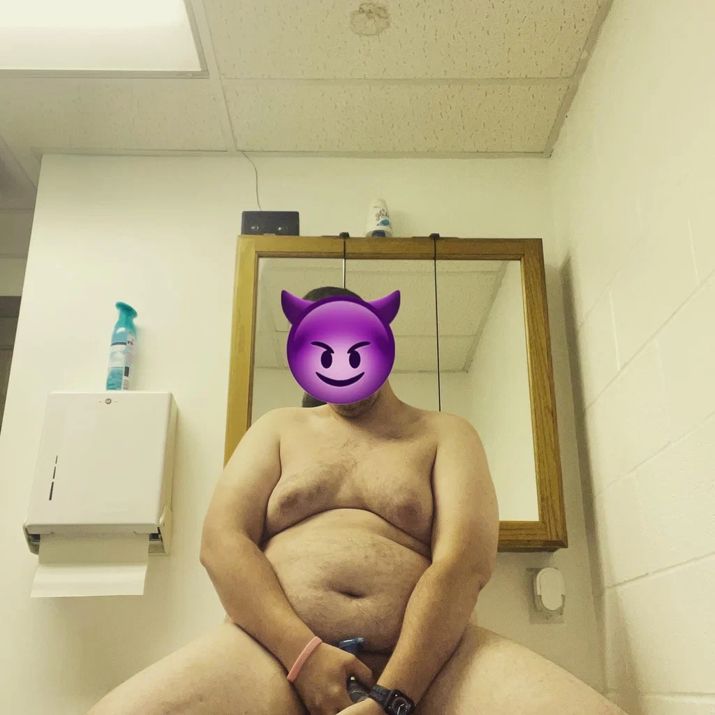 Chubby cock rider's avatar