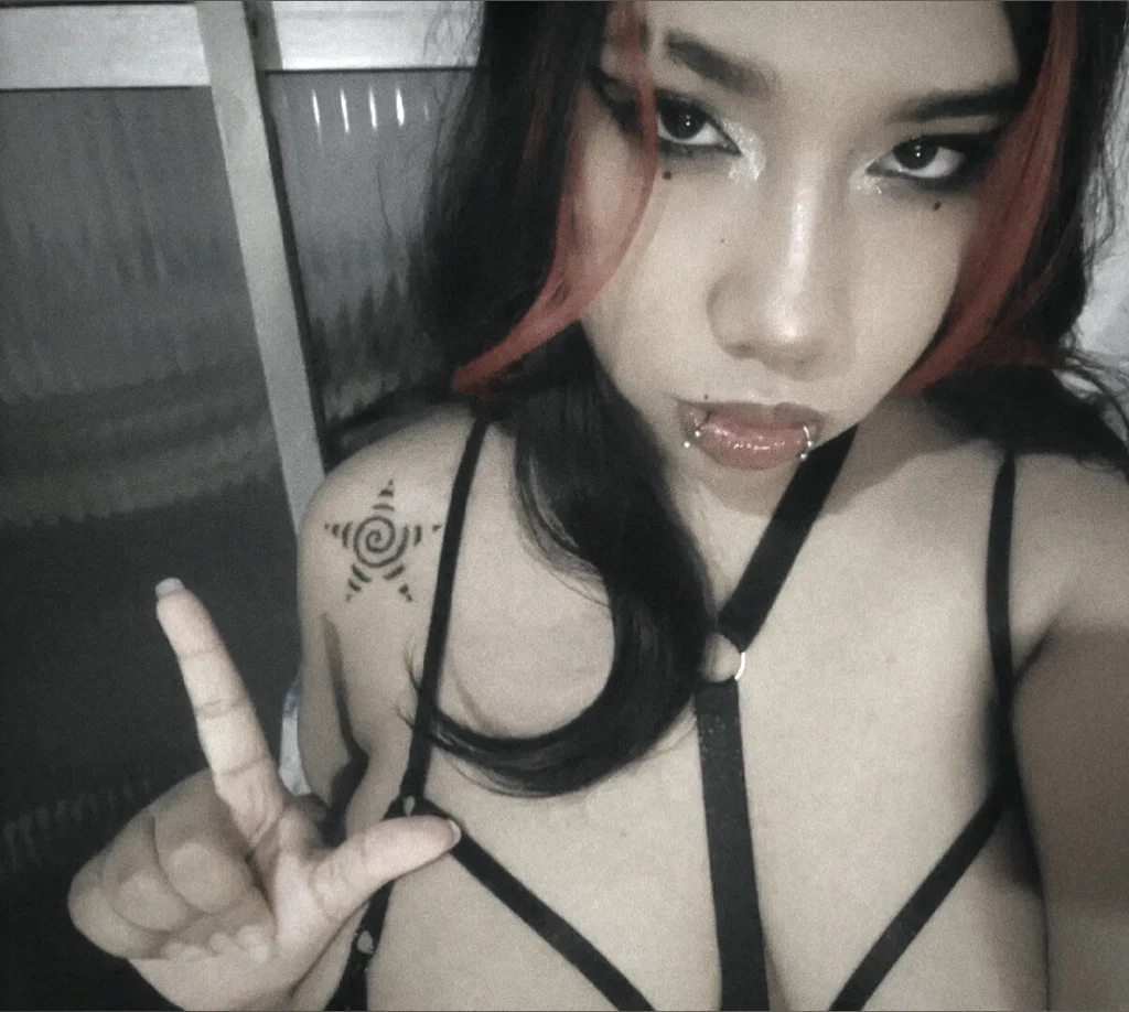 Queen Haru ★'s avatar