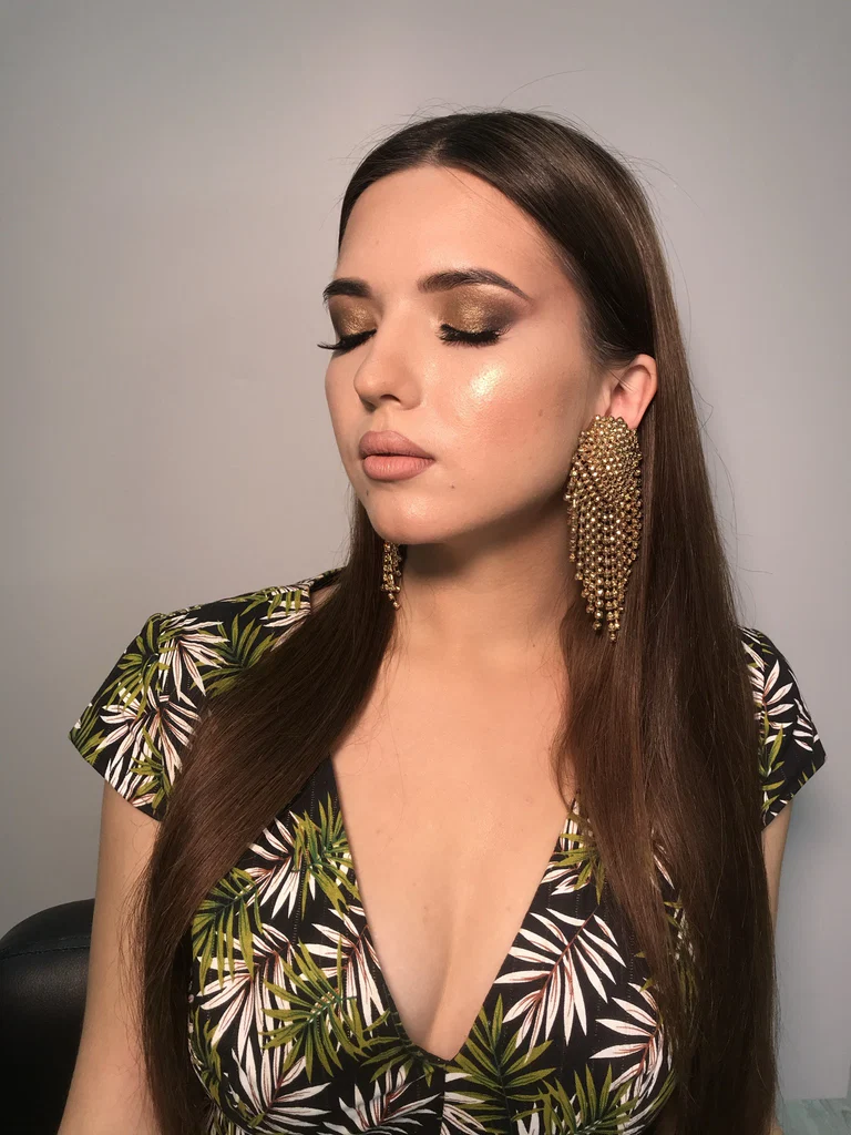 Alena's avatar