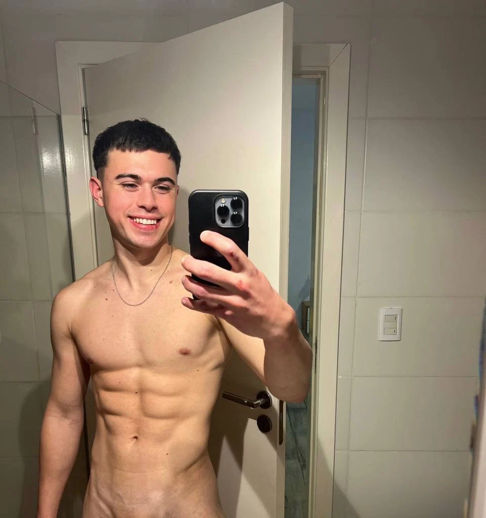 boyhot's avatar