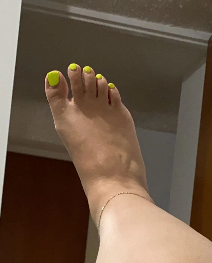 Feet4U's avatar