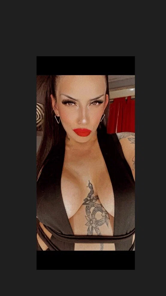 PARY SOPHIE's avatar