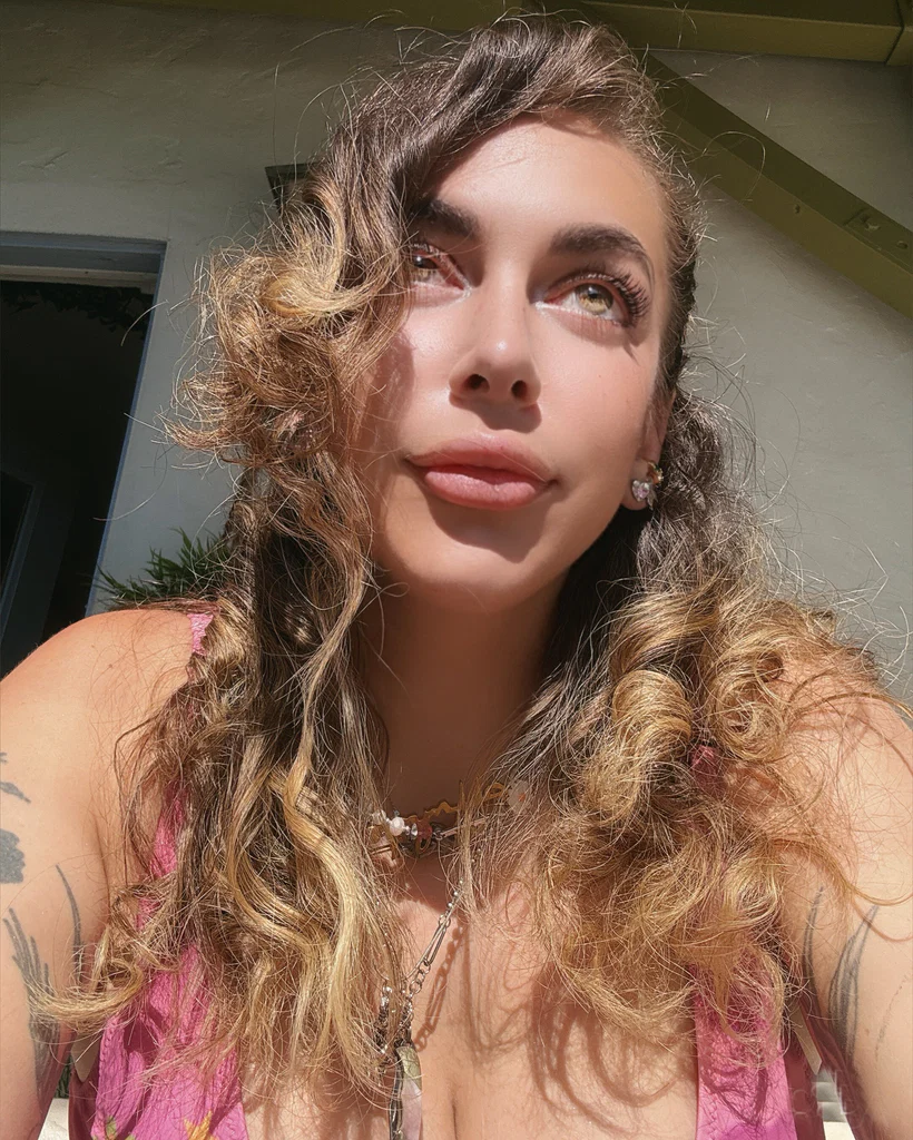 Lily Lust's avatar