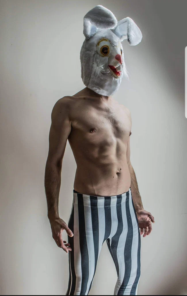 Masked Swinger