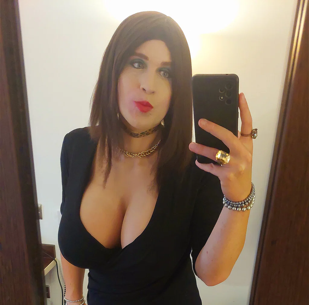 Yolana UK's avatar