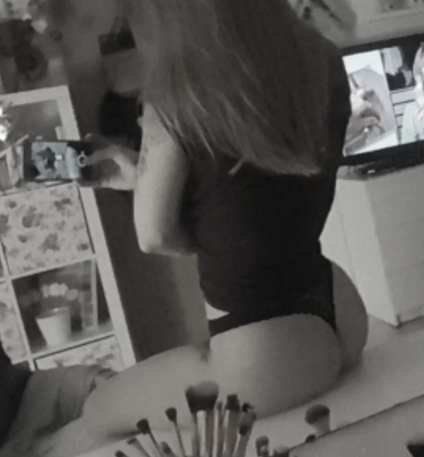 Lili Love's avatar