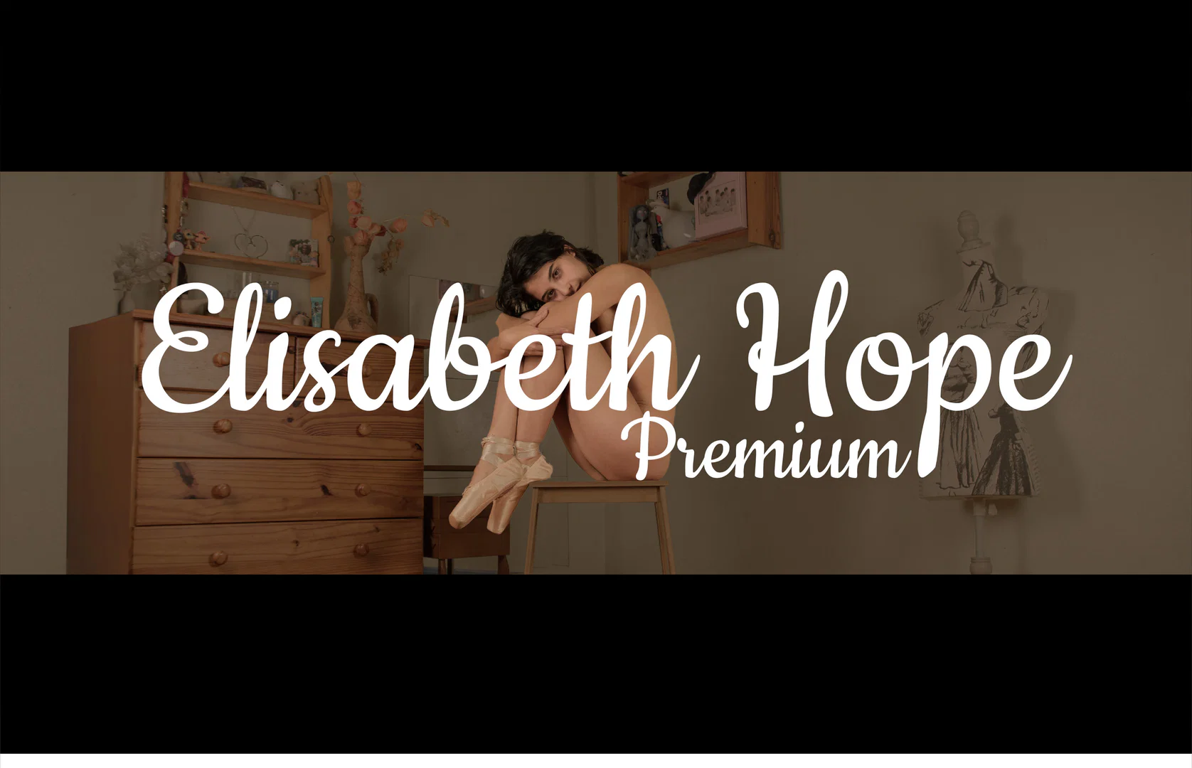 Elisabeth Hope profile banner