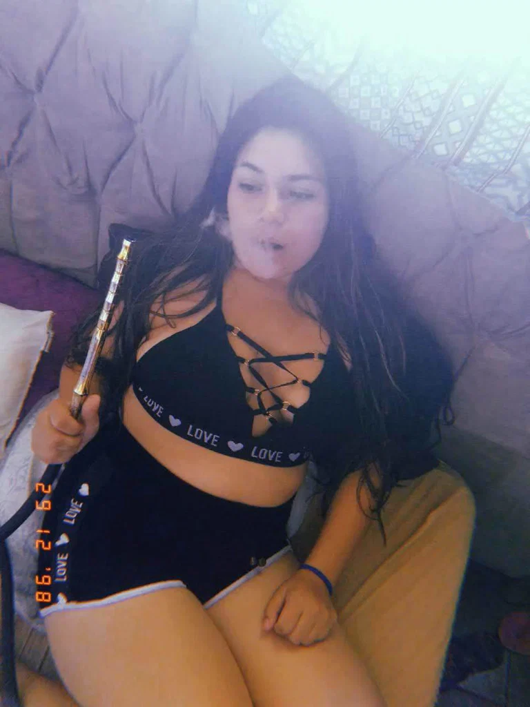 thais freita's avatar