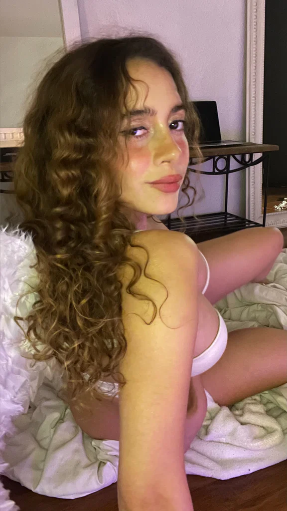 AMOR 3000's avatar