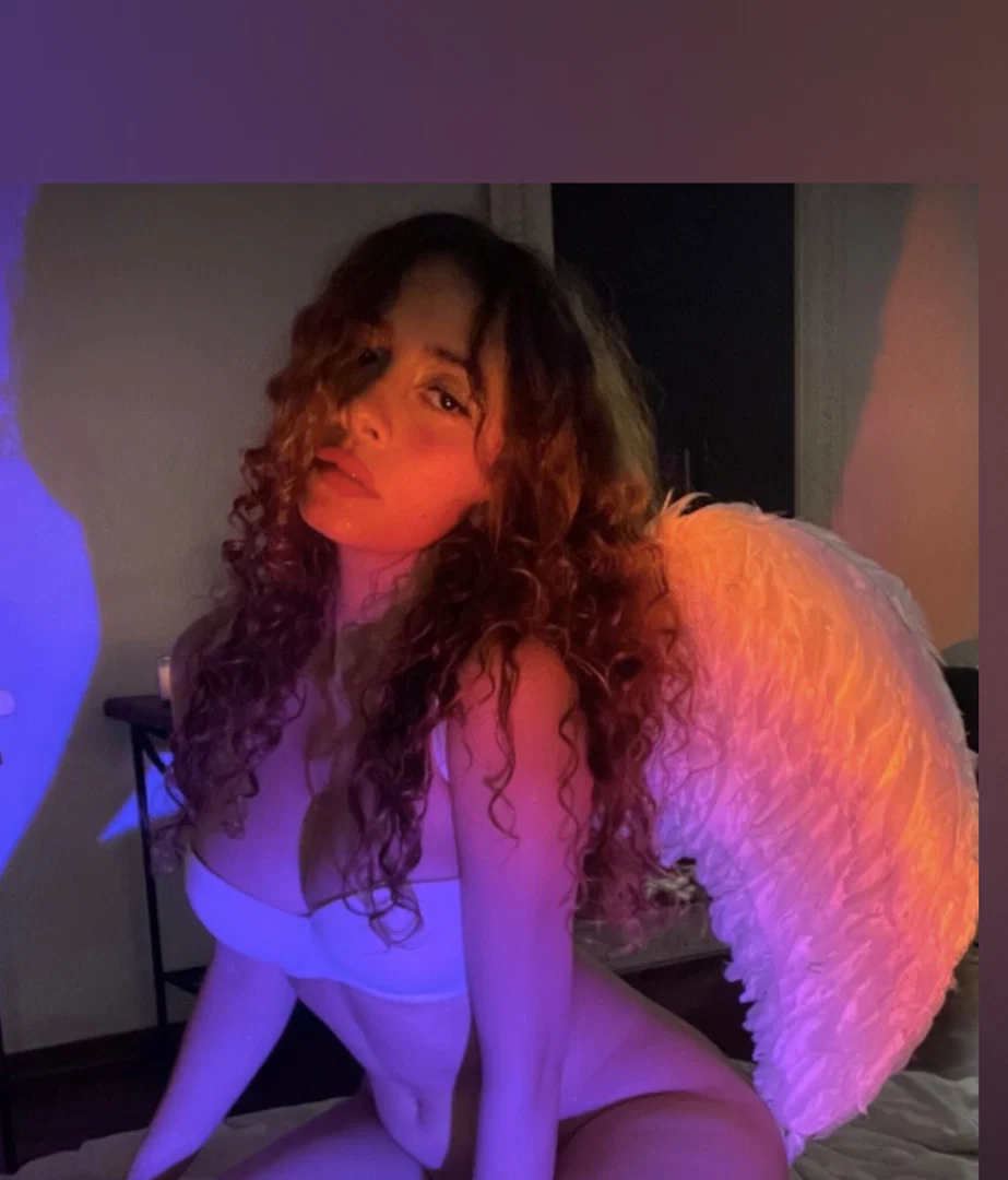 AMOR 3000 profile banner