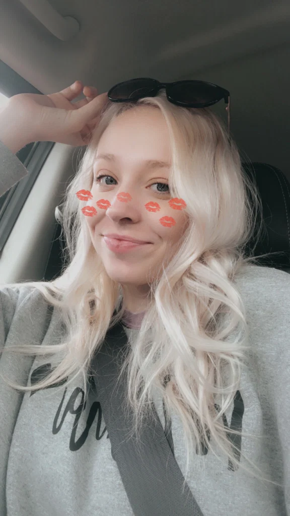 Heather Lynne's avatar