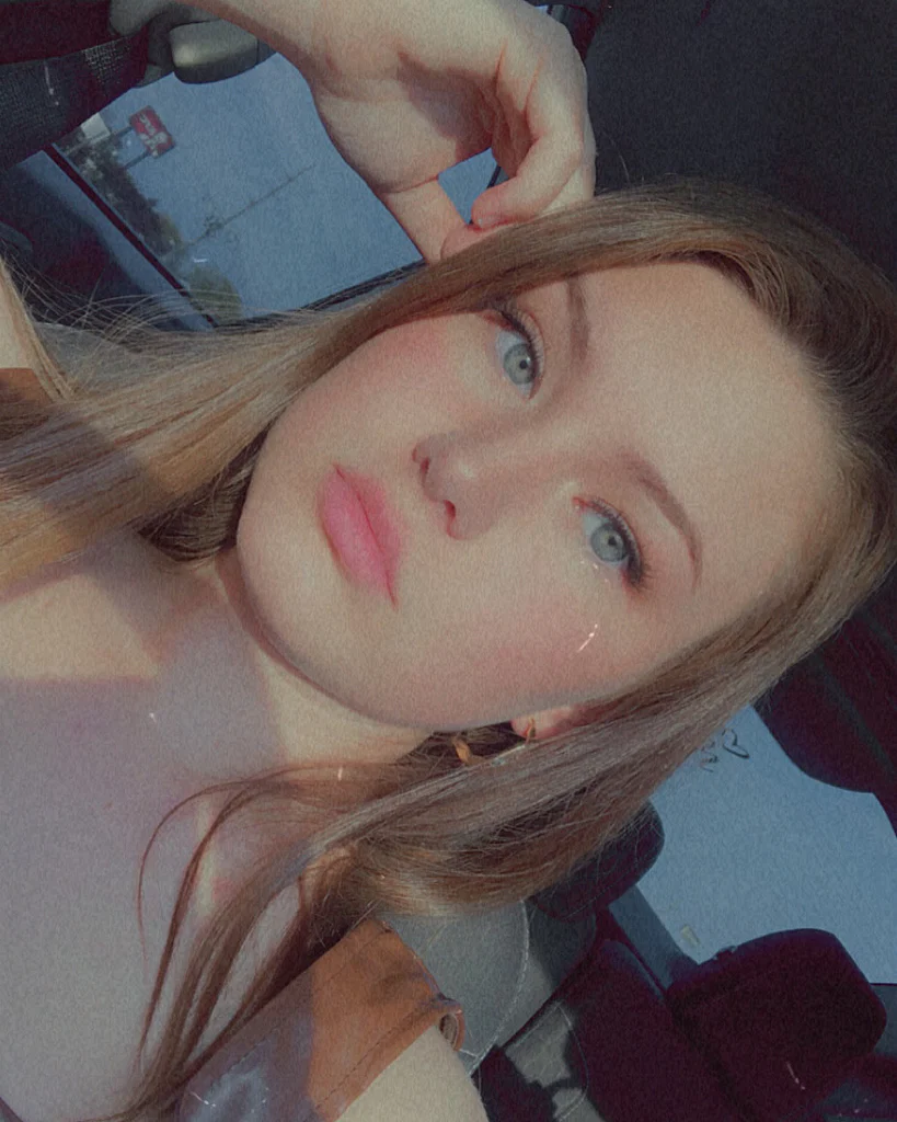 🌹's avatar