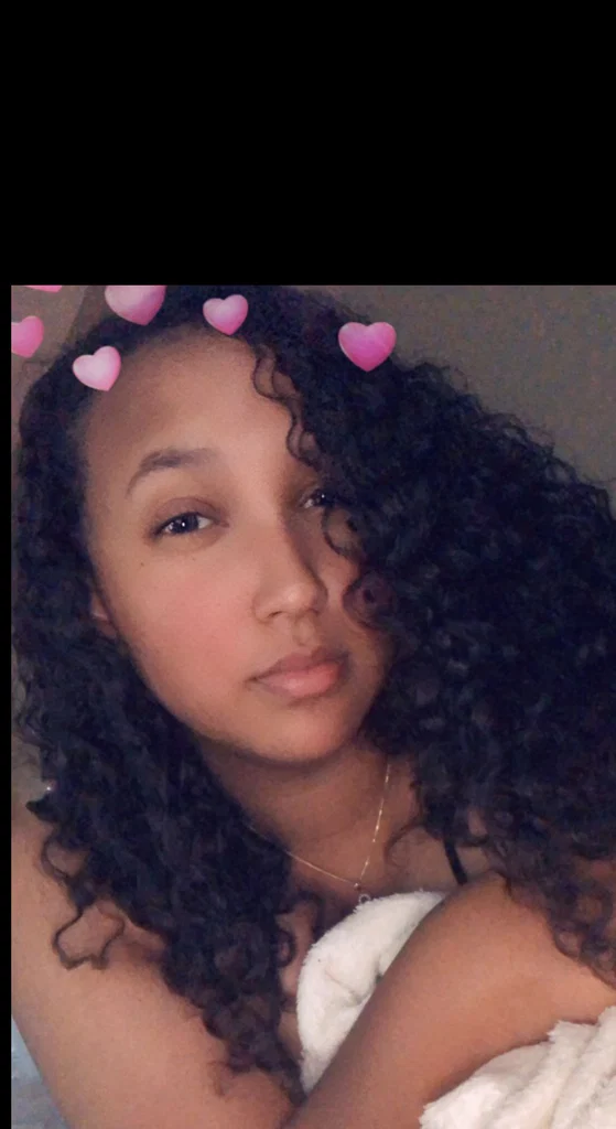 Curlyyycue 🌹's avatar