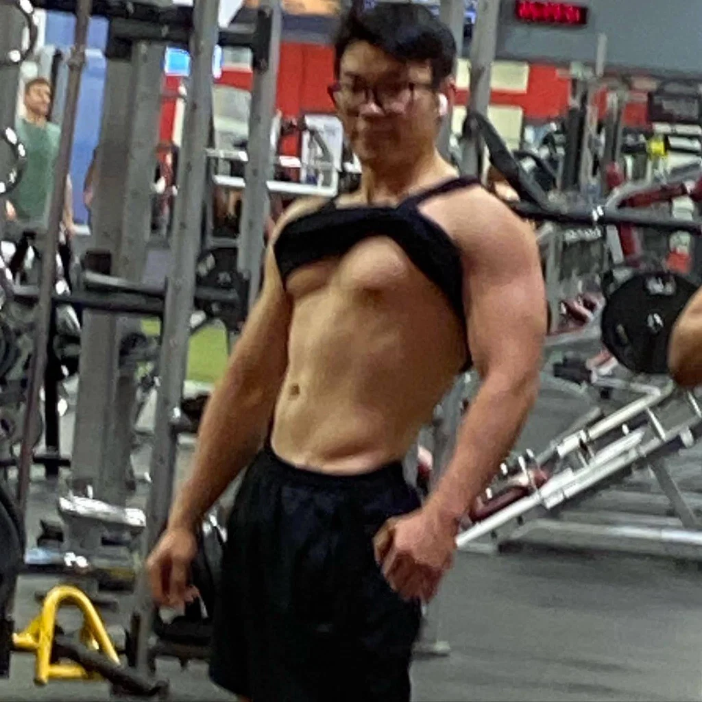 Nguyen Eggroll's avatar
