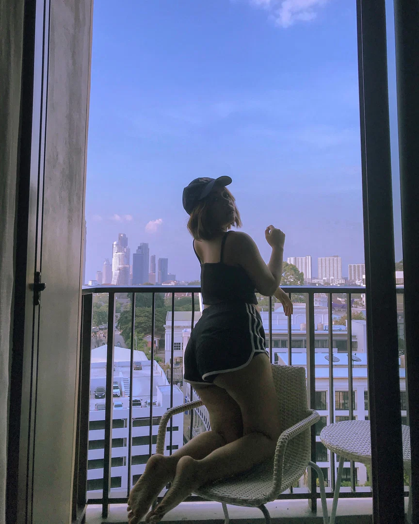 Persia Kall profile banner