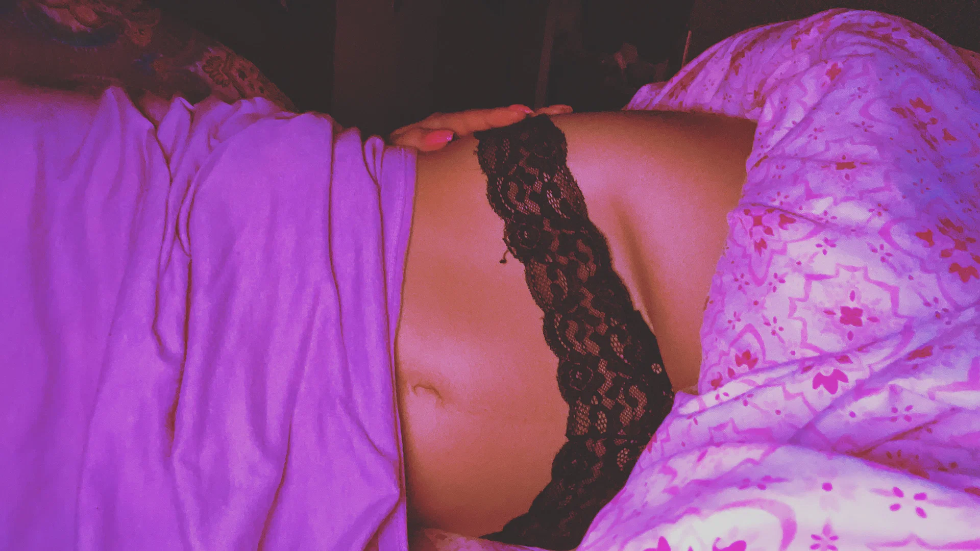 maanee profile banner