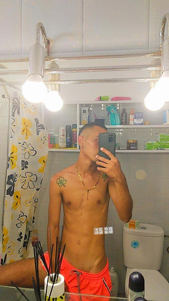 alejandro martinez's avatar